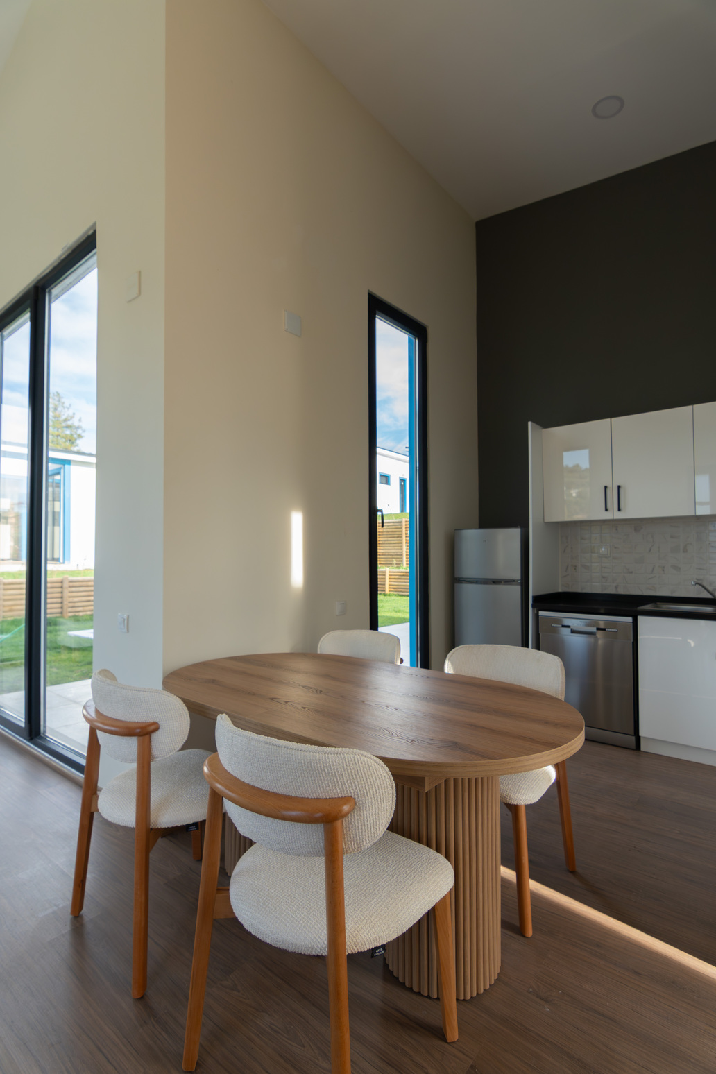 Real Estate photo 15