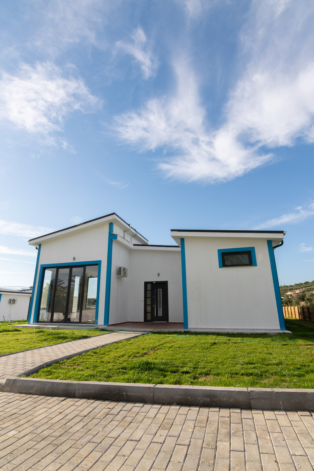 Real Estate photo 16